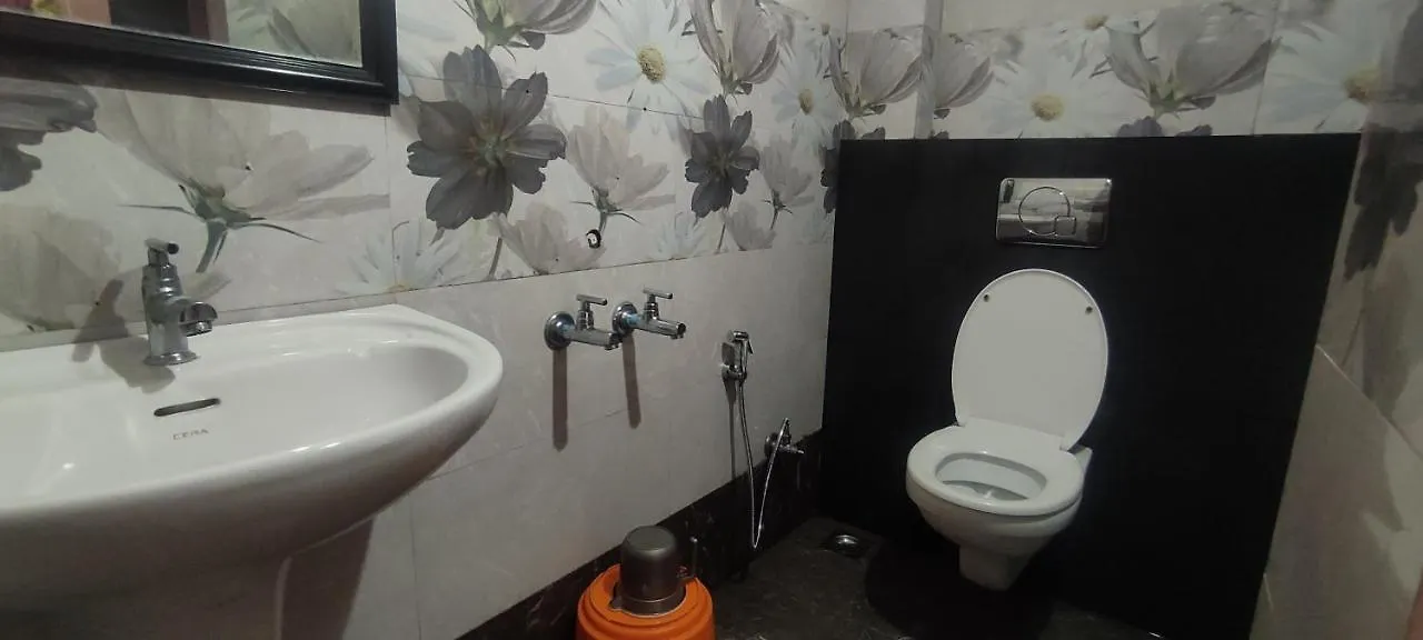 **  Arul Mount Bed & Breakfast Munnar India